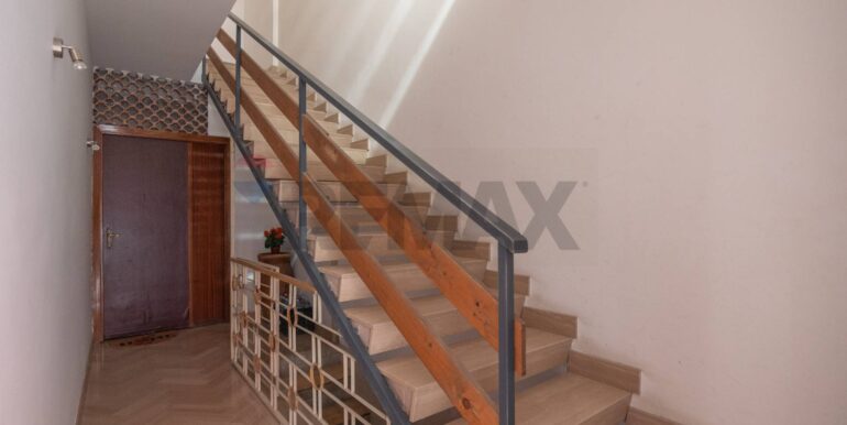 20251011122219-992389-1