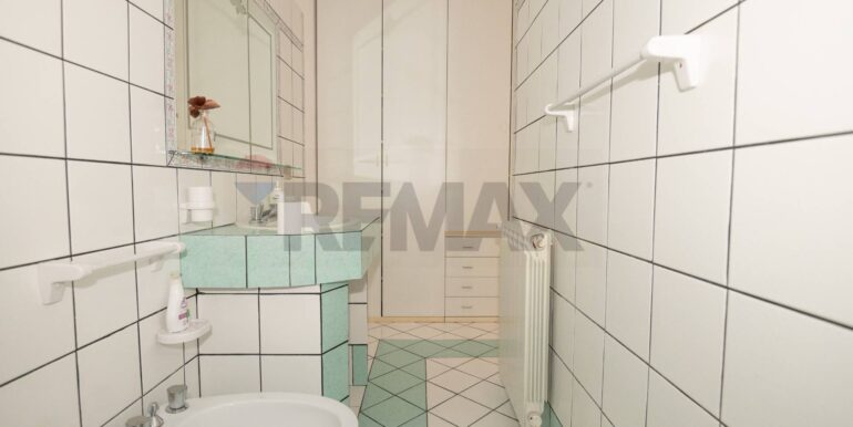 20251011122250-992389-9