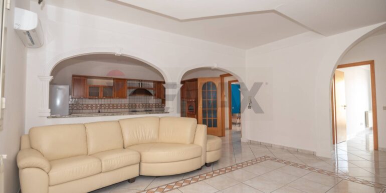 20251011122319-992389-17