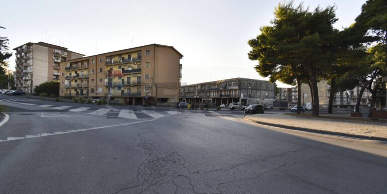 20251012215435-993165-2