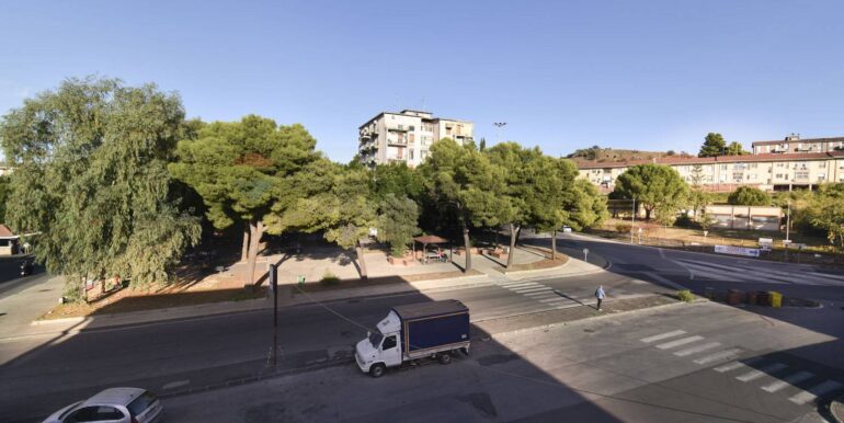 20251012215452-993165-9