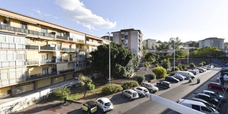 20251012215505-993165-15