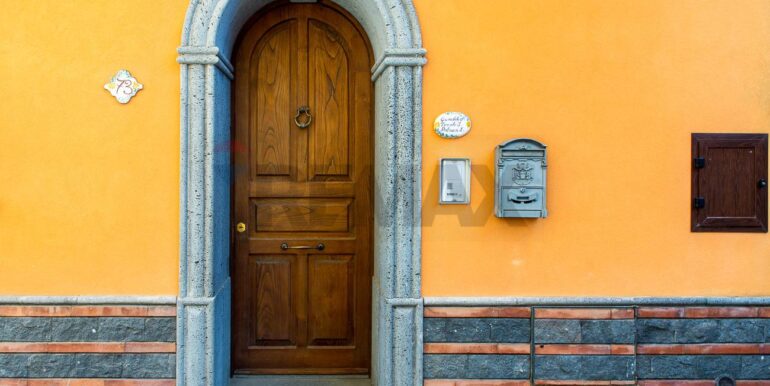 20251013111636-992580-1