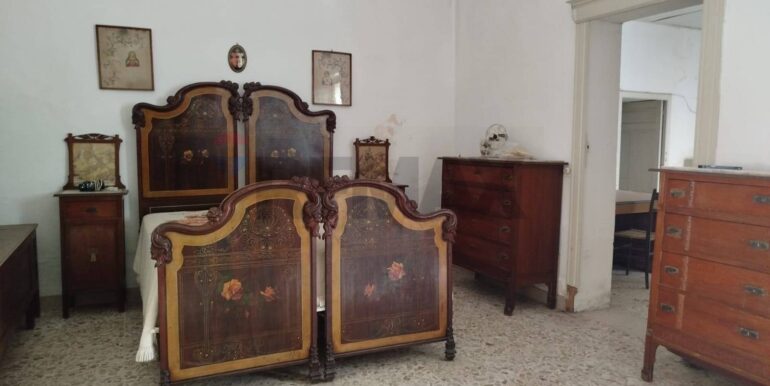 20251013115814-992558-6