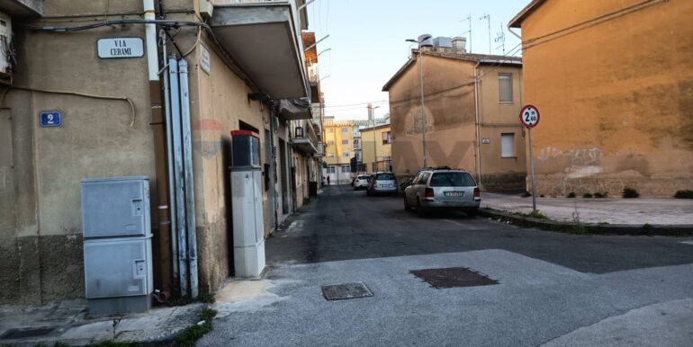 20251013215340-993480-22