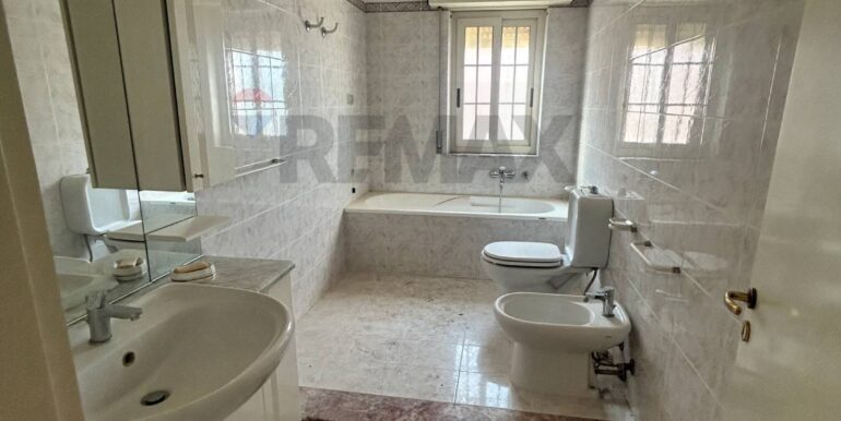 2025101390117-992089-9