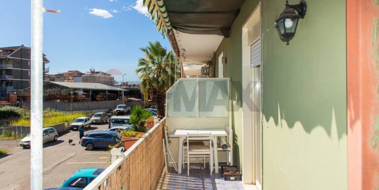 2025101393553-993088-18