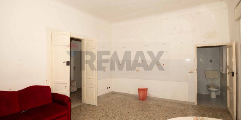 2025101395609-979693-7