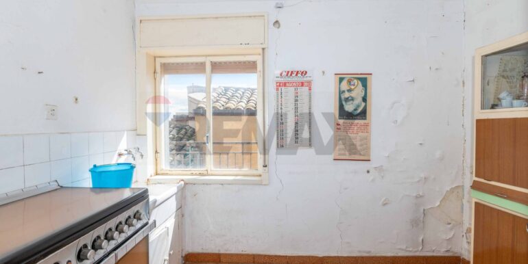 2025101395636-979693-15