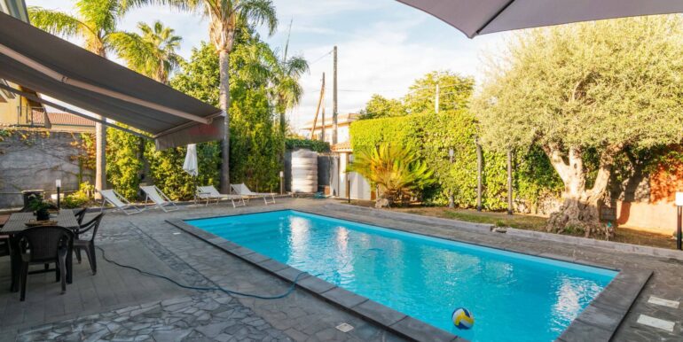 2025101400019-993483-6