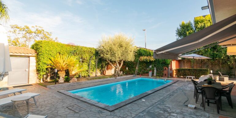 2025101400026-993483-7