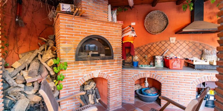 2025101400101-993483-17