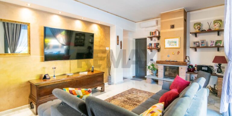 2025101400124-993483-22