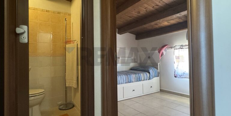 20251014115646-993563-16