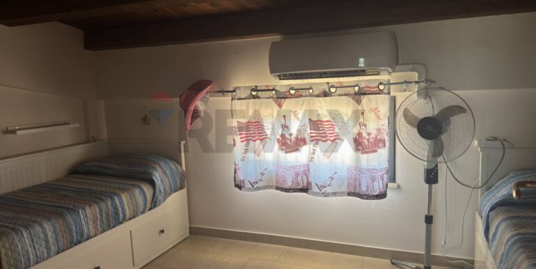 20251014115649-993563-17