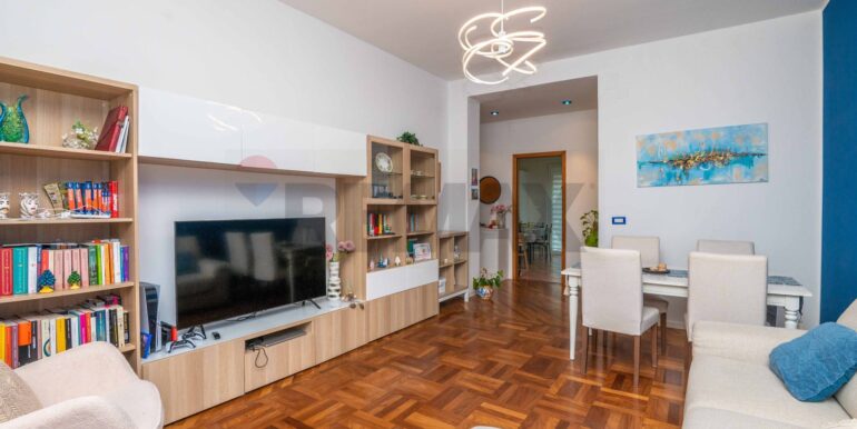 20251014163736-993646-14