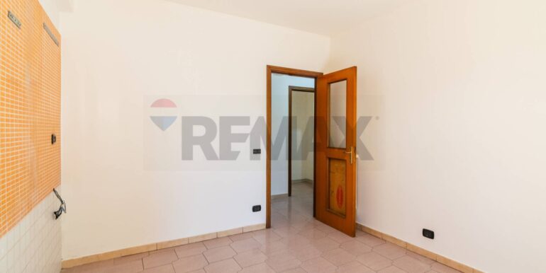 20251014174308-993650-18