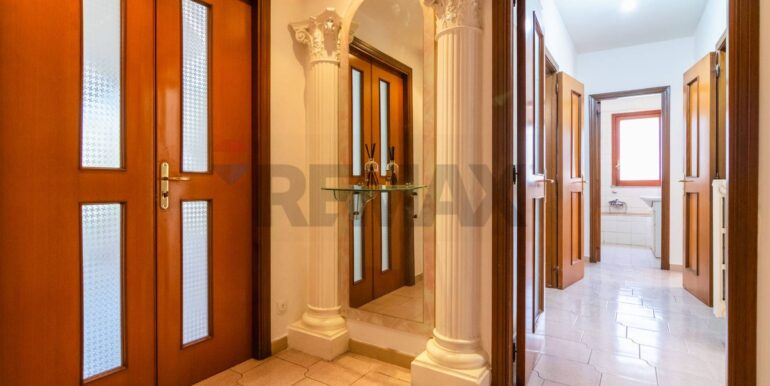 20251014174312-993650-19