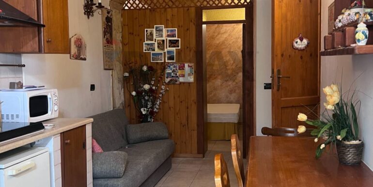 20251014193707-993710-2