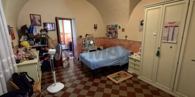 20251014195335-993702-17