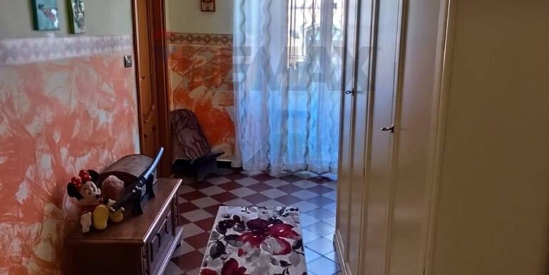 20251014195343-993702-21