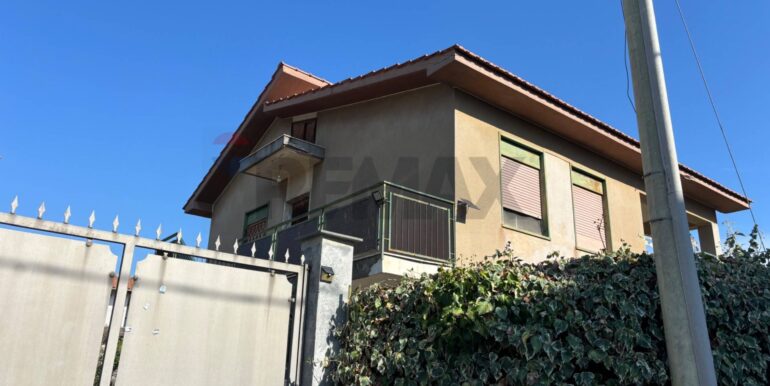 20251014202141-993711-2