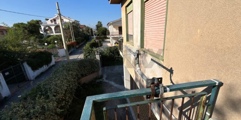 20251014202401-993711-13