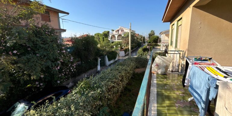 20251014202433-993711-15