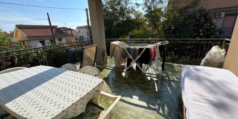 20251014202519-993711-18