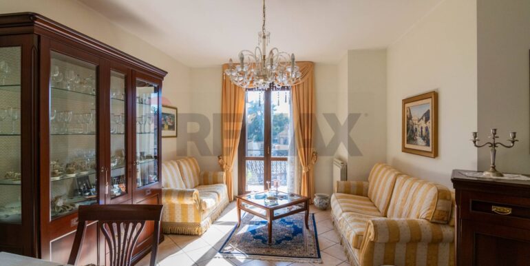 2025101483042-992777-6