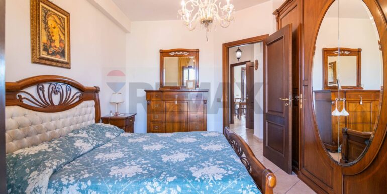 2025101483240-992777-33