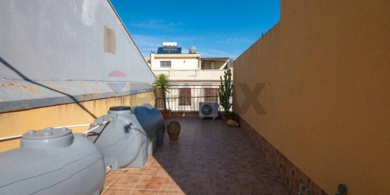 2025101495734-990849-5