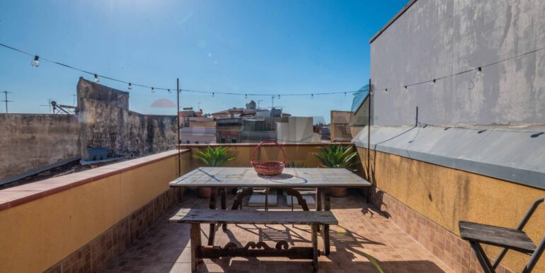 2025101495755-990849-9