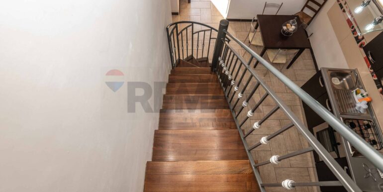 2025101495945-990849-39