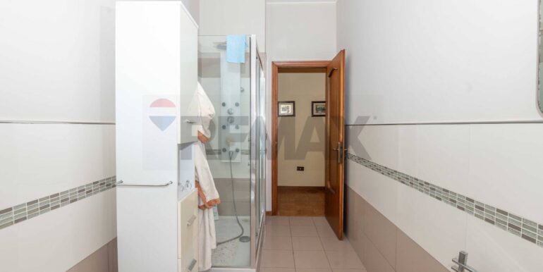 20251015110602-993716-6