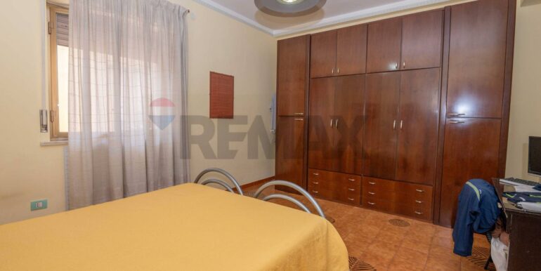 20251015110631-993716-15