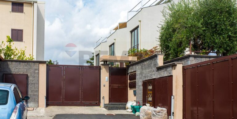 20251015200749-993927-1