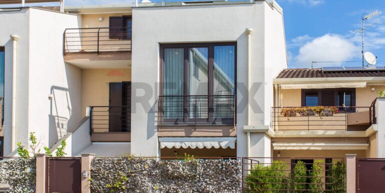 20251015200758-993927-3