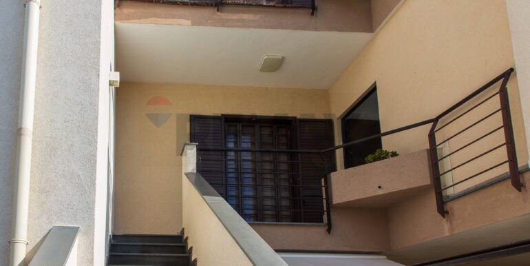 20251015200820-993927-8