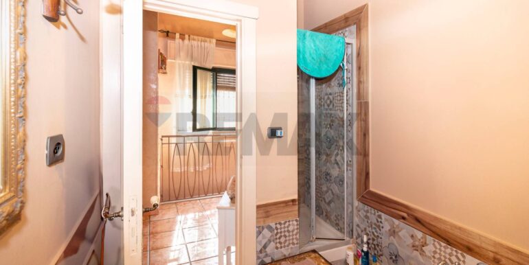 2025101593625-993735-21