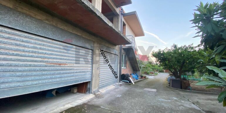 20251016210946-974601-6