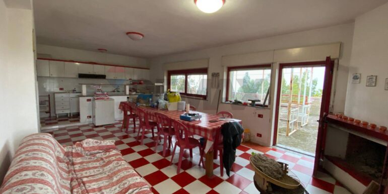 2025101693057-993934-11