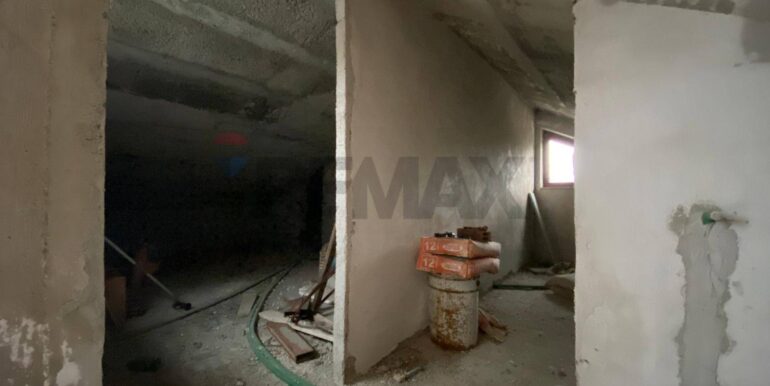 2025101693105-993934-13