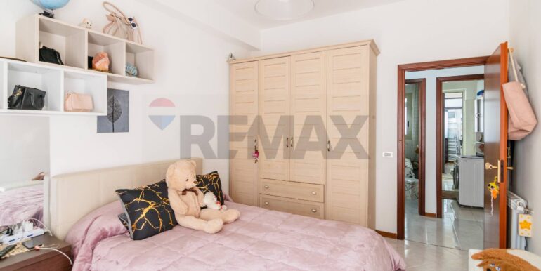 20251017104631-994179-12