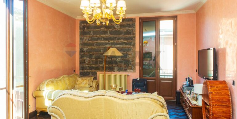 20251018112958-994379-13