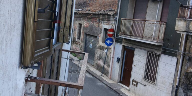 20251018130206-994402-6