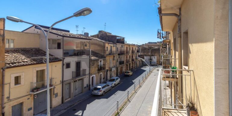 20251020135308-994545-11