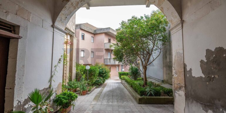 20251021114447-992918-5