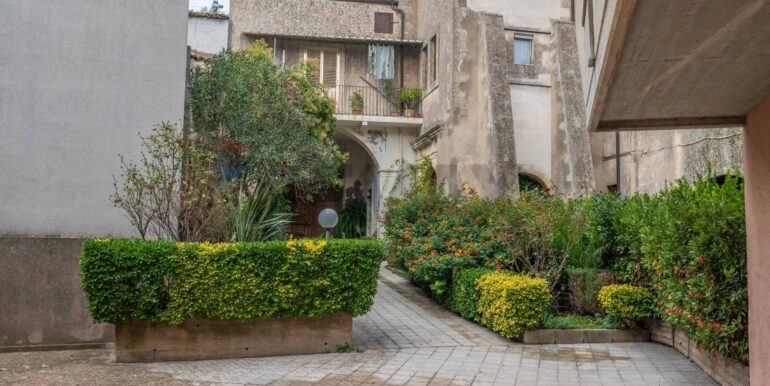 20251021114521-992918-15