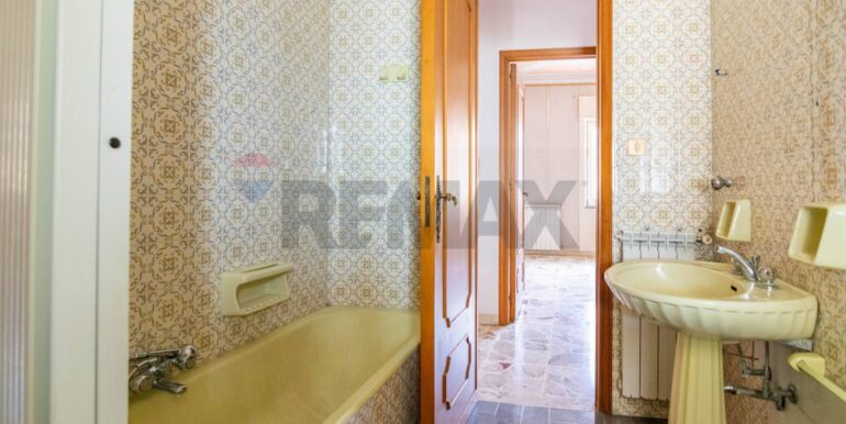 20251021122201-795040-17